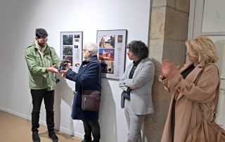 Adra Pallón recibindo o premio "Serie do Ano de Galicia en Foco"